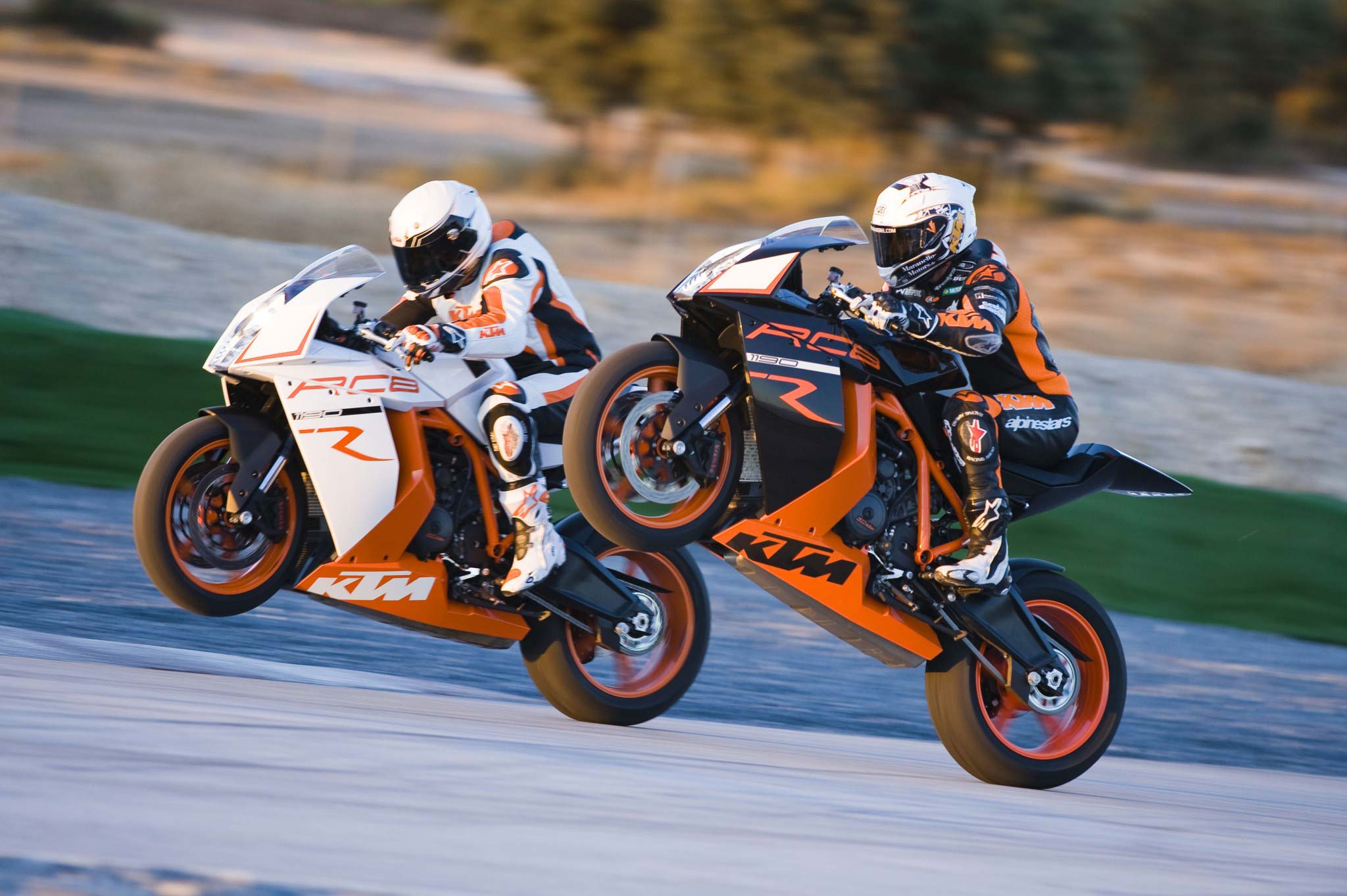 Wheelie Wallpapers - Ktm Rc 8 Hd , HD Wallpaper & Backgrounds