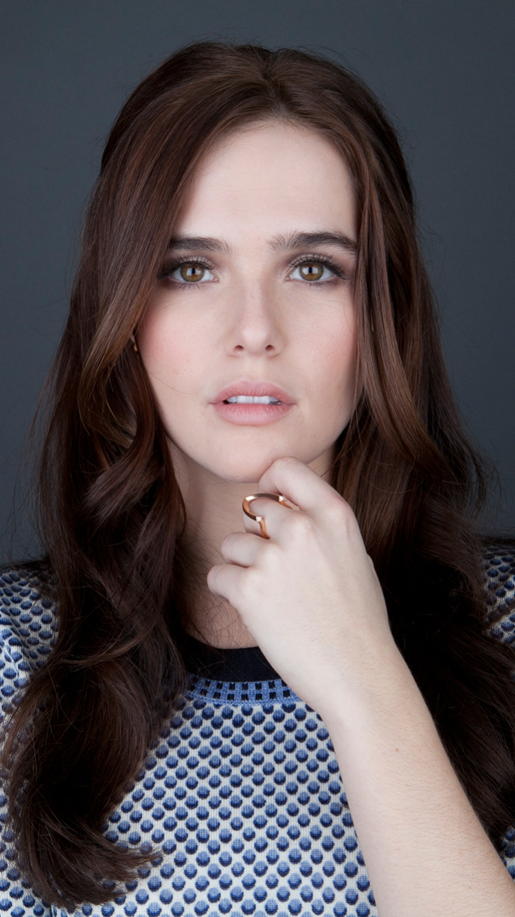 Wallpaper - Zoey Deutch , HD Wallpaper & Backgrounds