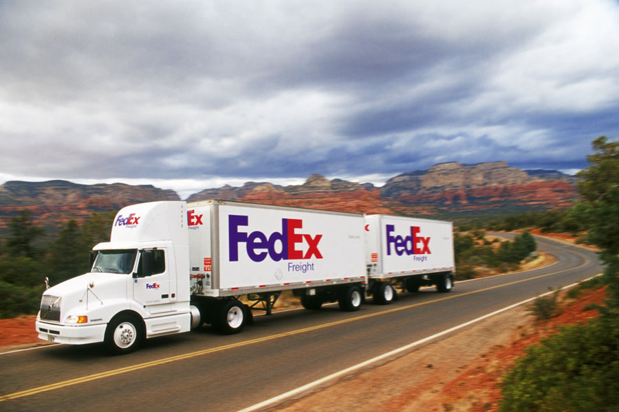 2000 FEDEX Truck