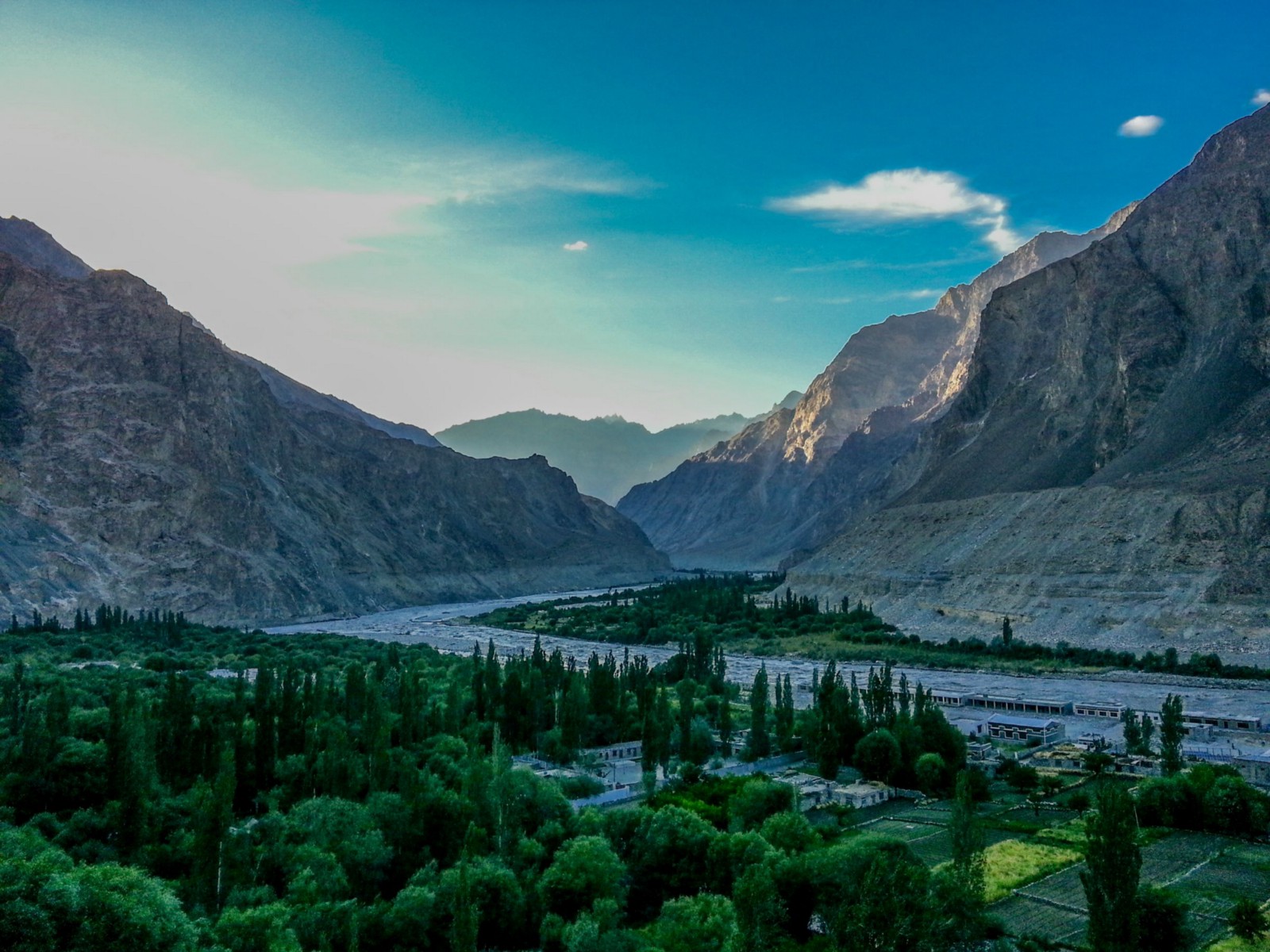 Ladakh Escapes - Leh Ladakh Turtuk Village , HD Wallpaper & Backgrounds